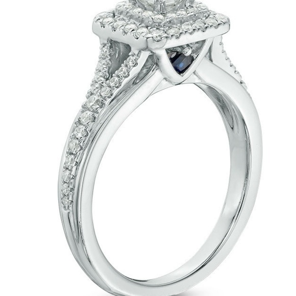 Vera Wang 14kt Engagement Diamond Ring For Sale! - Picture 7 of 8